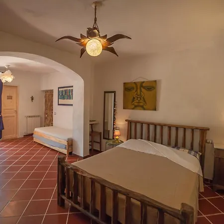 Sopra Il Borgo Bed & Breakfast Finale Ligure