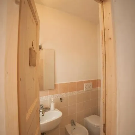 Sopra Il Borgo 菲纳莱利古雷