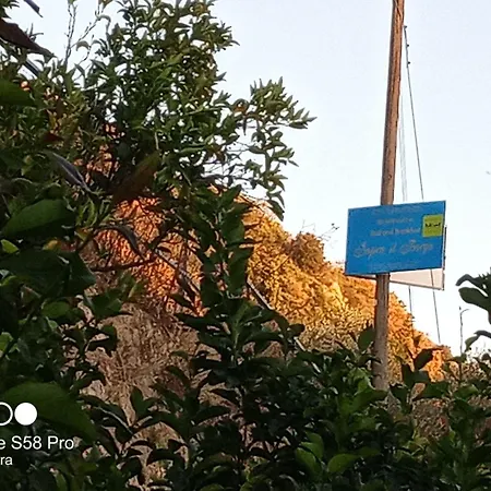 לינה וארוחת בוקר Sopra Il Borgo 3*