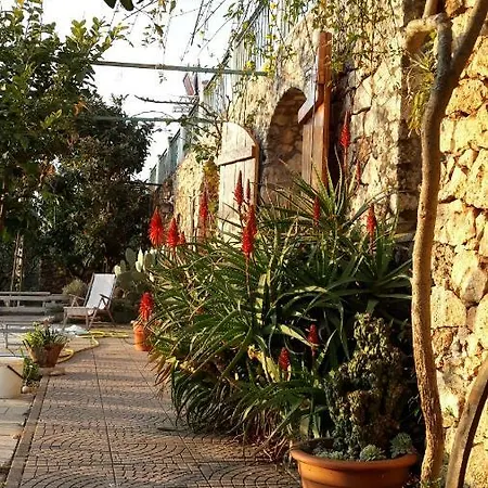 Sopra Il Borgo 3*